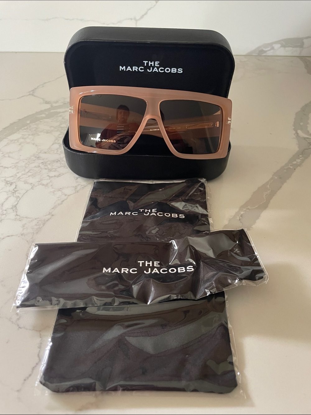 Marc Jacobs Pale Pink Rectangular Shield Sunglasses - Picture 6 of 10